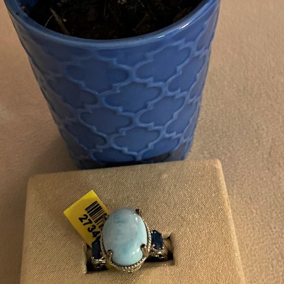 Larimar, Malgache Neon Apatite Ring